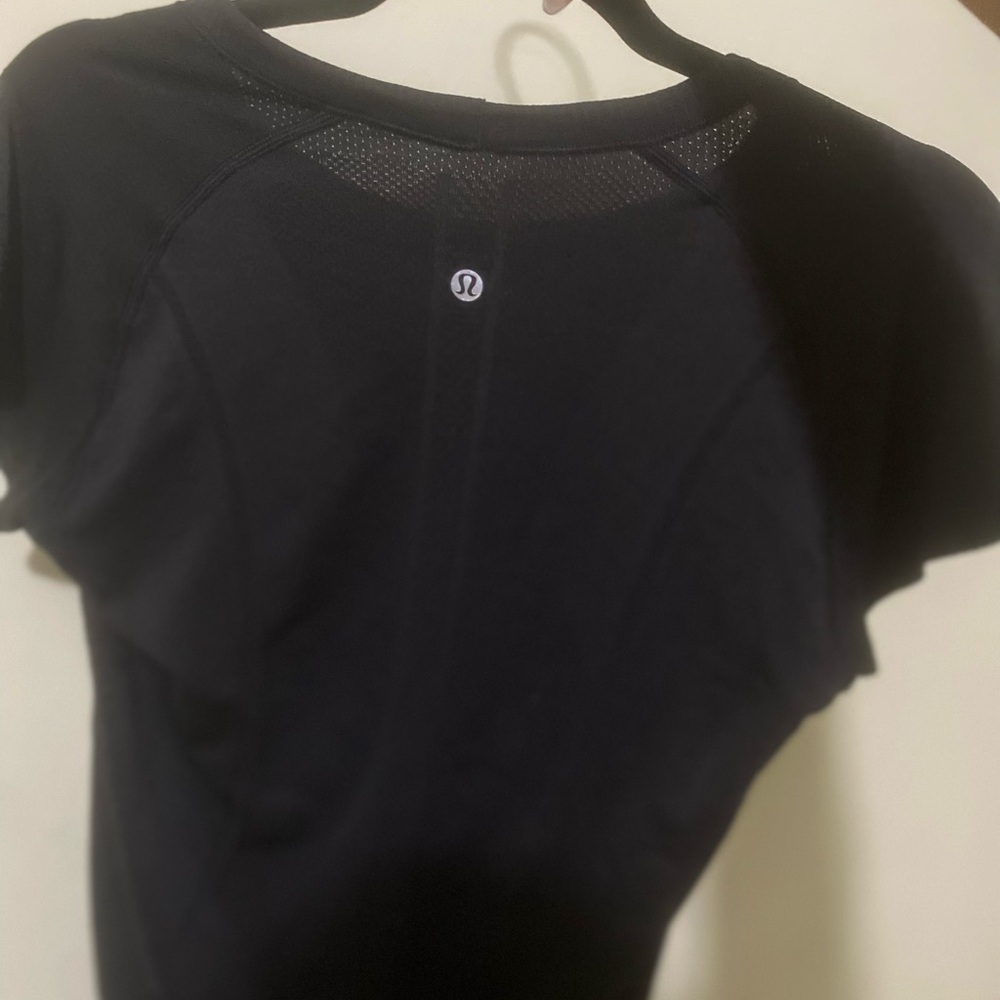 lululemon athletica Classic Black Short Sleeve Tee
